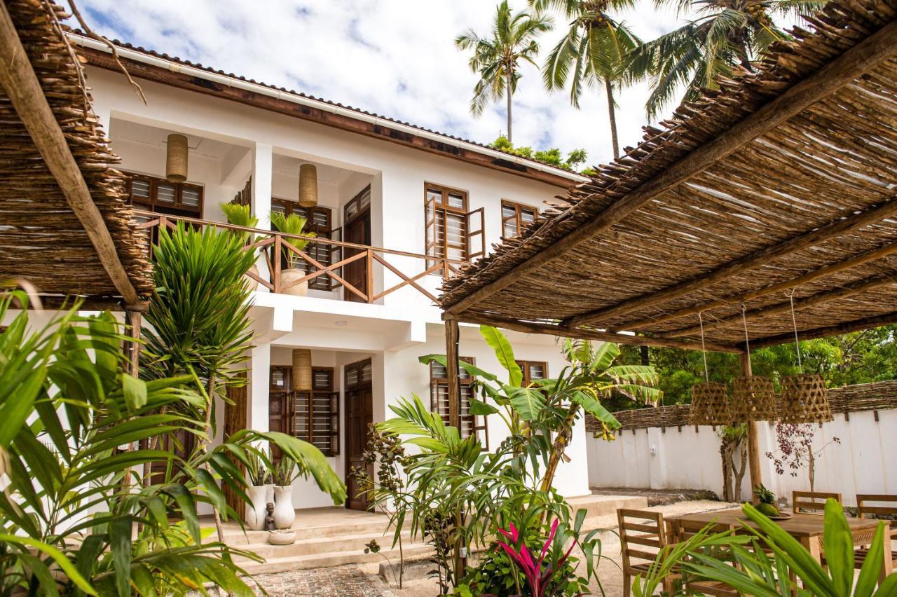 Kima Serviced Beach House & Suites Bwejuu Exterior foto