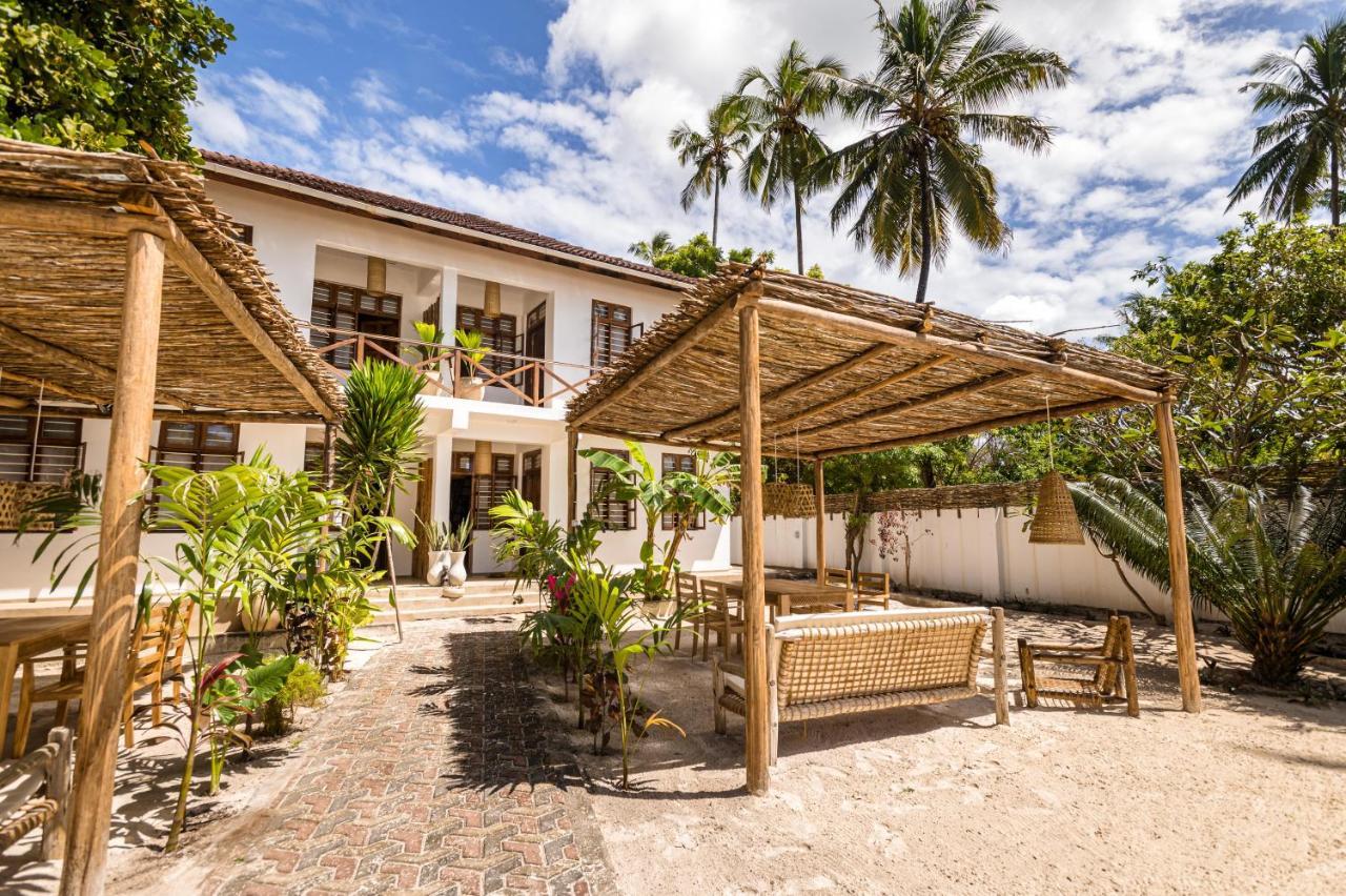 Kima Serviced Beach House & Suites Bwejuu Exterior foto