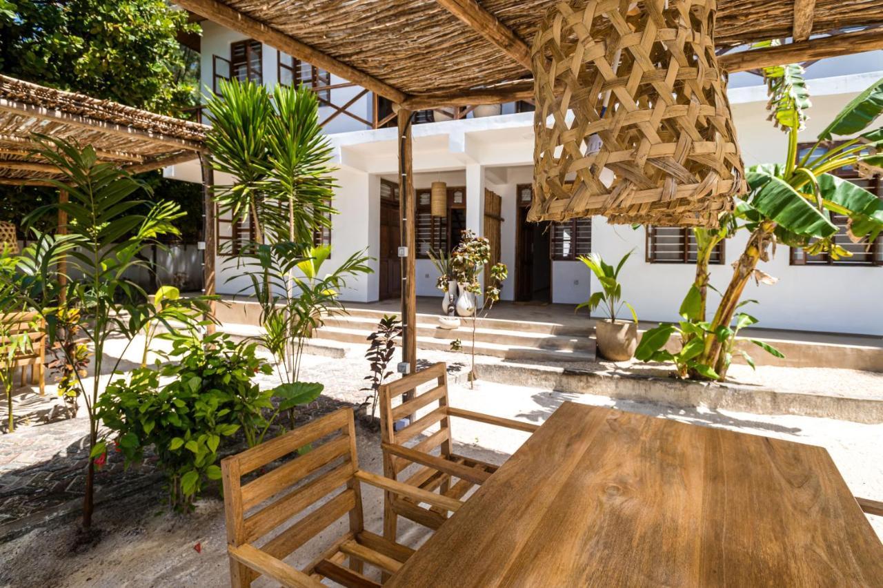 Kima Serviced Beach House & Suites Bwejuu Exterior foto