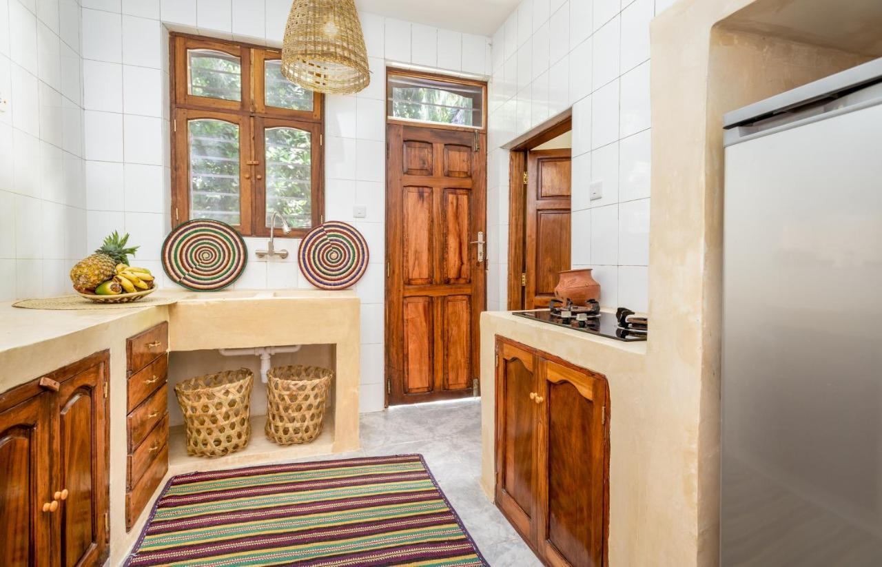 Kima Serviced Beach House & Suites Bwejuu Exterior foto