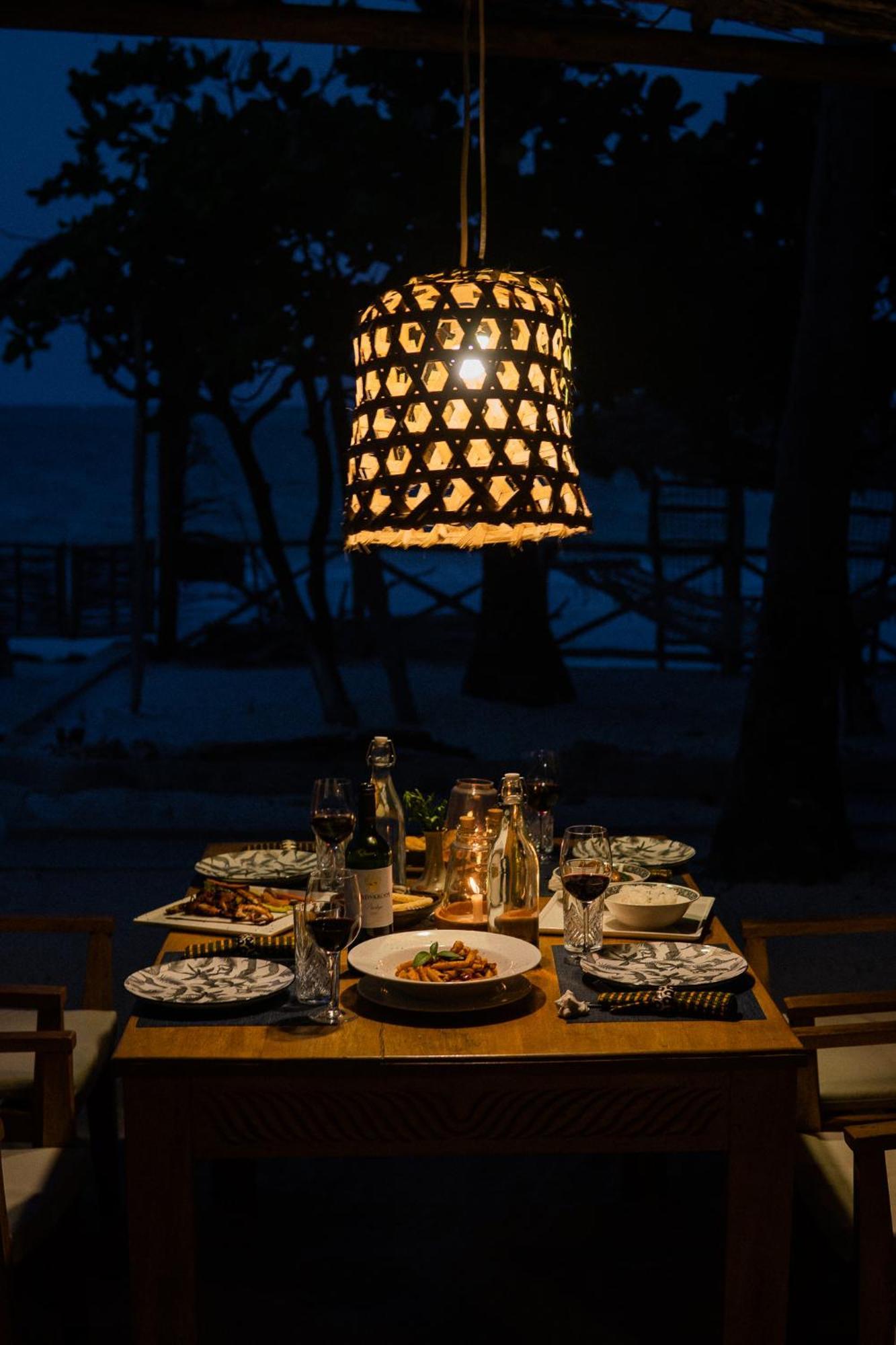 Kima Serviced Beach House & Suites Bwejuu Exterior foto